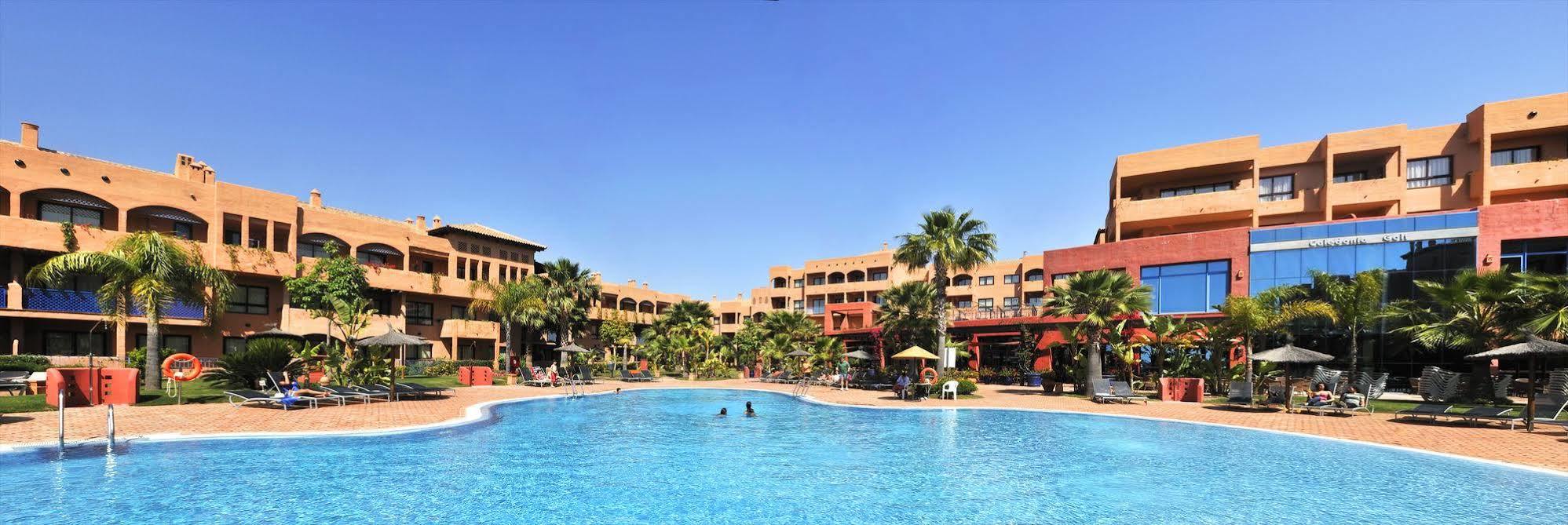 Pierre & Vacances Estepona Bagian luar foto